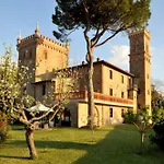 Relais Castelluccio Palusse *