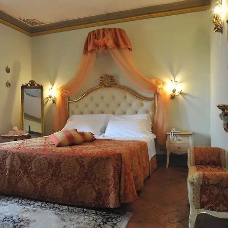 Relais Castelluccio Palusse *